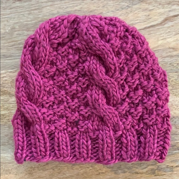 Knit 🧶 Hat - Picture 2 of 2